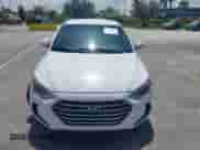 2018 Hyundai Elantra SE z VIN 5NPD74LF7JH276152, wystawiony jako IAAI lot #42682791 z przebiegiem 65 644 mil mil oraz . Historia ofert i sprzedaży dostępna na DreamBid. Obrazek 12.