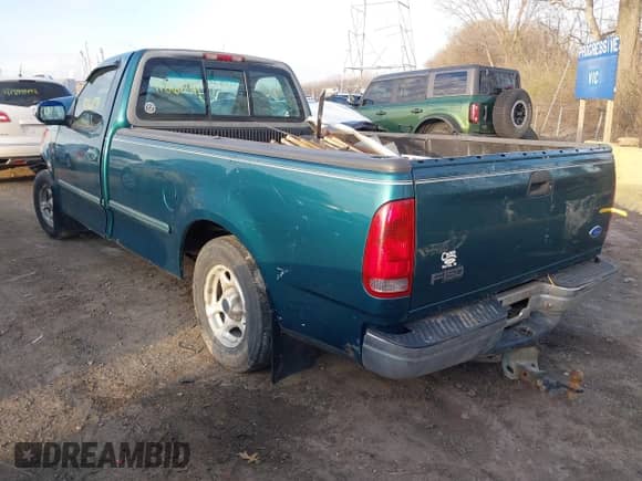 1997 Ford F-150 с VIN 1FTDF17W8VLB18061, выставлен на аукционе IAAI как лот 41861271 с пробегом 267 709 миль миль и . История ставок и продаж доступна на DreamBid. Изображение 3.