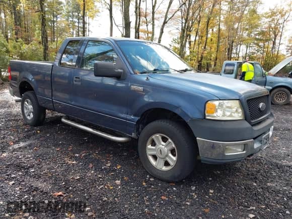 2004 Ford F-150 XLT с VIN 1FTPX14564NB83547, выставлен на аукционе IAAI как лот 43536744 с пробегом 249 022 миль миль и . История ставок и продаж доступна на DreamBid. Изображение 1.