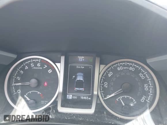 2021 Toyota Tacoma SR5 z VIN 3TYDZ5BN1MT002232, wystawiony jako IAAI lot #42374170 z przebiegiem 16 465 mil mil oraz . Historia ofert i sprzedaży dostępna na DreamBid. Obrazek 7.