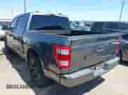 2022 Ford F-150 XL z VIN 1FTEW1CP1NFA79573, wystawiony jako IAAI lot #43100224 z przebiegiem 71 475 mil mil oraz . Historia ofert i sprzedaży dostępna na DreamBid. Obrazek 3.