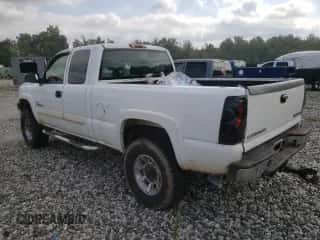 2004 Chevrolet Silverado 2500HD LS z VIN 1GCHC29114E130167, wystawiony jako Copart lot #72407994 z przebiegiem 324 188 mil mil oraz Czysty tytuł • Clean title. Historia ofert i sprzedaży dostępna na DreamBid. Obrazek 2.