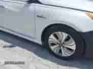 2013 Hyundai Sonata Limited z VIN KMHEC4A45DA093941, wystawiony jako IAAI lot #42287338 z przebiegiem 131 669 mil mil oraz . Historia ofert i sprzedaży dostępna na DreamBid. Obrazek 6.