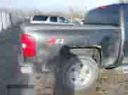 2010 Chevrolet Silverado 1500 LT z VIN 3GCRKSE32AG129922, wystawiony jako IAAI lot #40910846 z przebiegiem 122 255 mil mil oraz . Historia ofert i sprzedaży dostępna na DreamBid. Obrazek 21.