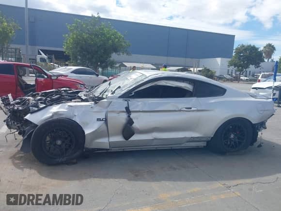 2018 Ford Mustang GT с VIN 1FA6P8CF2J5182654, выставлен на аукционе IAAI как лот 43336725 с пробегом Не указан миль и . История ставок и продаж доступна на DreamBid. Изображение 17.