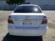 2011 Chevrolet Aveo 1LT z VIN KL1TD5DE0BB159832, wystawiony jako Copart lot #71323334 z przebiegiem 126 448 mil mil oraz Szkoda całkowita • Salvage title. Historia ofert i sprzedaży dostępna na DreamBid. Obrazek 6.