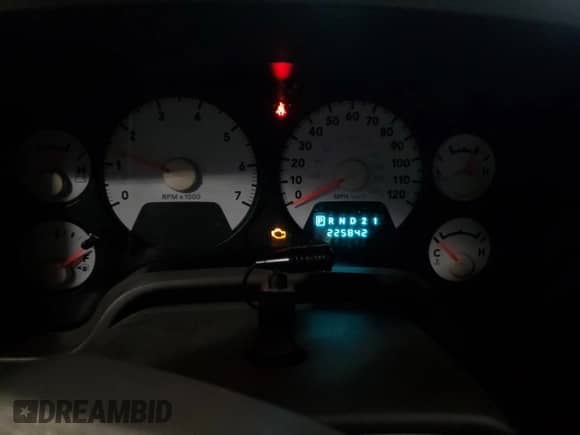 2008 Dodge 1500 ST with VIN 1D7HU18288J114682, listed as a Copart auction lot 88599485 with 225,842 mi miles and Salvage title. Bid and sale history available at DreamBid. Image 9.