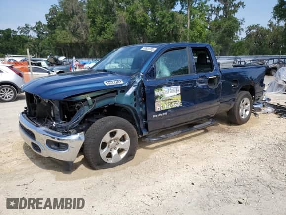 2022 Ram 1500 Lone Star z VIN 1C6RREBT1NN187445, wystawiony jako Copart lot #55620685 z przebiegiem 75 101 mil mil oraz Szkoda całkowita • Salvage title. Historia ofert i sprzedaży dostępna na DreamBid. Obrazek 1.