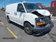 2007 Chevrolet Express Cargo z VIN 1GCFG15X371145166, wystawiony jako IAAI lot #42831531 z przebiegiem 134 128 mil mil oraz . Historia ofert i sprzedaży dostępna na DreamBid. Obrazek 1.