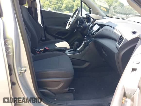 2020 Chevrolet Trax LS with VIN 3GNCJNSB3LL280906, listed as a IAAI auction lot 42751307 with 59,269 mi miles and . Bid and sale history available at DreamBid. Image 5.