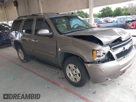 2014 Chevrolet Tahoe LT с VIN 1GNSCBE09ER193327, выставлен на аукционе IAAI как лот 43187109 с пробегом 168 647 миль миль и . История ставок и продаж доступна на DreamBid. Изображение 1.