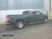 2014 GMC Sierra 1500 SLE z VIN 3GTU2UEC5EG543403, wystawiony jako Copart lot #48421265 z przebiegiem 114 286 mil mil oraz Czysty tytuł • Clean title. Historia ofert i sprzedaży dostępna na DreamBid. Obrazek 3.