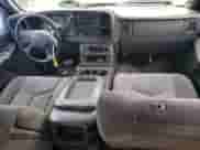 2005 Chevrolet Silverado 1500 LS z VIN 2GCEC19VX51256322, wystawiony jako Copart lot #83776564 z przebiegiem Nie podano mil oraz Szkoda całkowita • Salvage title. Historia ofert i sprzedaży dostępna na DreamBid. Obrazek 8.