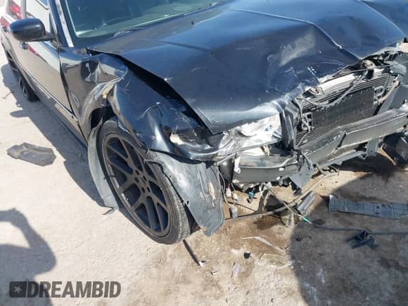 2006 Chrysler 300 C SRT-8 with VIN 2C3LA73W66H219444, listed as a IAAI auction lot 42540028 with 199,913 mi miles and . Bid and sale history available at DreamBid. Image 6.