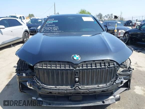 2021 BMW 7 Series 750i xDrive with VIN WBA7U2C04MCG45569, listed as a IAAI auction lot 42349642 with 52,652 mi miles and . Bid and sale history available at DreamBid. Image 13.