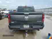 2020 Ram 1500 Limited z VIN 1C6SRFHM7LN367338, wystawiony jako Copart lot #68367545 z przebiegiem 88 006 mil mil oraz Szkoda całkowita • Salvage title. Historia ofert i sprzedaży dostępna na DreamBid. Obrazek 6.