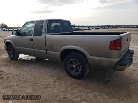 2000 Chevrolet S-10 LS с VIN 1GCCS1959Y8272930, выставлен на аукционе Copart как лот 45386215 с пробегом 242 801 миль миль и Списание • Salvage title. История ставок и продаж доступна на DreamBid. Изображение 2.
