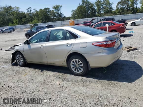 2016 Toyota Camry XLE with VIN 4T1BF1FK5GU504404, listed as a Copart auction lot 71915345 with 139,878 mi miles and Salvage title. Bid and sale history available at DreamBid. Image 2.