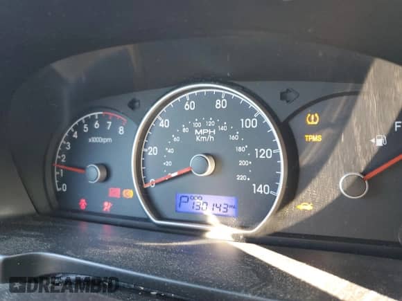 2010 Hyundai Elantra GLS с VIN KMHDU4AD7AU957875, выставлен на аукционе Copart как лот 87079275 с пробегом 130 143 миль миль и Списание • Salvage title. История ставок и продаж доступна на DreamBid. Изображение 9.