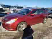 2012 Hyundai Sonata GLS z VIN 5NPEB4ACXCH402342, wystawiony jako Copart lot #42723945 z przebiegiem 171 439 mil mil oraz Czysty tytuł • Clean title. Historia ofert i sprzedaży dostępna na DreamBid. Obrazek 1.