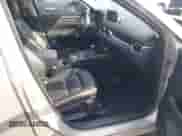 2024 Mazda CX-5 S Select z VIN JM3KFBBL6R0500212, wystawiony jako IAAI lot #43266605 z przebiegiem 38 461 mil mil oraz . Historia ofert i sprzedaży dostępna na DreamBid. Obrazek 5.