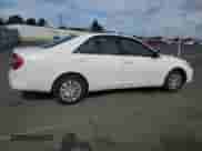 2004 Toyota Camry LE z VIN JTDBE32K540272608, wystawiony jako Copart lot #90066615 z przebiegiem 337 761 mil mil oraz Czysty tytuł • Clean title. Historia ofert i sprzedaży dostępna na DreamBid. Obrazek 3.
