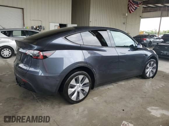 2022 Tesla Model Y Long Range with VIN 7SAYGDEE9NA005748, listed as a Copart auction lot 62662084 with 19,912 mi miles and Non repairable. Bid and sale history available at DreamBid. Image 3.