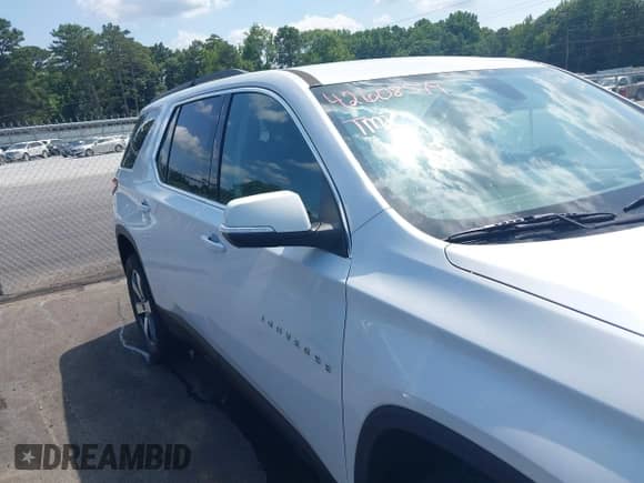 2021 Chevrolet Traverse LT с VIN 1GNERHKW9MJ151812, выставлен на аукционе IAAI как лот 42608579 с пробегом 80 491 миль миль и . История ставок и продаж доступна на DreamBid. Изображение 13.