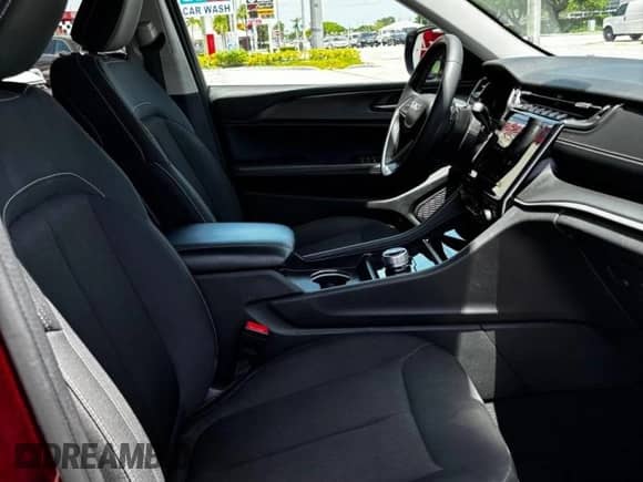 2024 Jeep Grand Cherokee Laredo X with VIN 1C4RJGAG3RC708070, listed as a Copart auction lot 66686465 with 51,973 mi miles and Clean title. Bid and sale history available at DreamBid. Image 5.