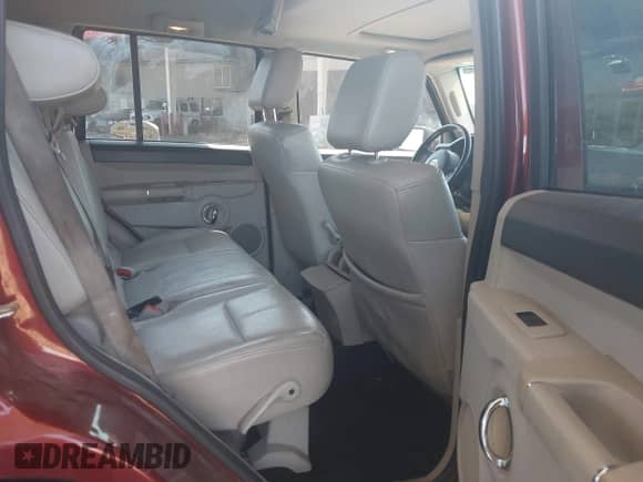 2007 Jeep Commander Limited z VIN 1J8HG58207C530195, wystawiony jako IAAI lot #43003065 z przebiegiem 149 967 mil mil oraz . Historia ofert i sprzedaży dostępna na DreamBid. Obrazek 8.