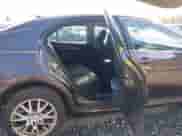 2019 Toyota Camry SE z VIN 4T1B11HK3KU188960, wystawiony jako IAAI lot #43407403 z przebiegiem 97 496 mil mil oraz . Historia ofert i sprzedaży dostępna na DreamBid. Obrazek 8.