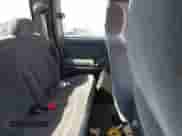 2002 Chevrolet Silverado 2500HD LT с VIN 1GCHK29112E303783, выставлен на аукционе IAAI как лот 42798214 с пробегом Не указан миль и . История ставок и продаж доступна на DreamBid. Изображение 8.