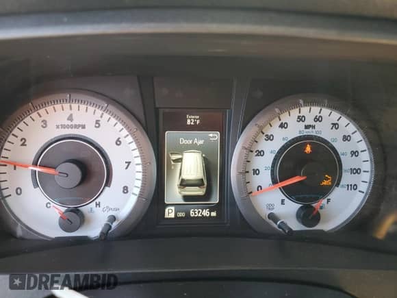 2020 Toyota Sienna SE with VIN 5TDXZ3DC4LS024524, listed as a Copart auction lot 84636225 with 63,246 mi miles and Salvage title. Bid and sale history available at DreamBid. Image 9.