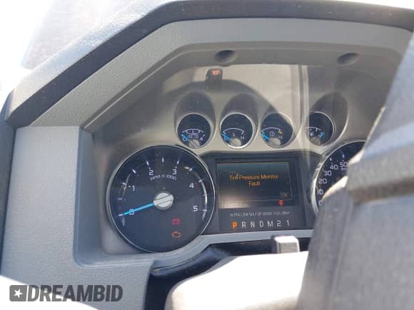 2016 Ford F-250 Lariat z VIN 1FT7W2BT2GEB31654, wystawiony jako IAAI lot #42674120 z przebiegiem 143 452 mil mil oraz . Historia ofert i sprzedaży dostępna na DreamBid. Obrazek 7.