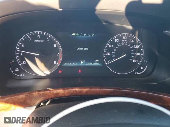 2014 Hyundai Equus Ultimate с VIN KMHGH4JHXEU089185, выставлен на аукционе Copart как лот 76060984 с пробегом 241 877 миль миль и Списание • Salvage title. История ставок и продаж доступна на DreamBid. Изображение 9.