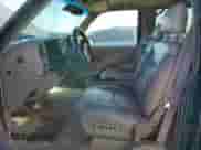 2000 Chevrolet Tahoe Z71 с VIN 1GNEK13R8YR162635, выставлен на аукционе Copart как лот 77243114 с пробегом 106 369 миль миль и Списание • Salvage title. История ставок и продаж доступна на DreamBid. Изображение 7.