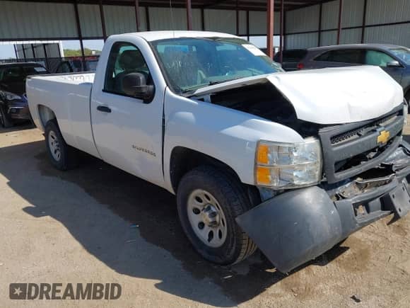 2013 Chevrolet Silverado 1500 Work Truck z VIN 1GCNCPEX9DZ248650, wystawiony jako IAAI lot #43394520 z przebiegiem 177 558 mil mil oraz . Historia ofert i sprzedaży dostępna na DreamBid. Obrazek 1.