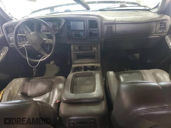 2006 Chevrolet Silverado 1500 LT3 z VIN 2GCEK13T561192377, wystawiony jako Copart lot #81331635 z przebiegiem 306 551 mil mil oraz Szkoda całkowita • Salvage title. Historia ofert i sprzedaży dostępna na DreamBid. Obrazek 8.