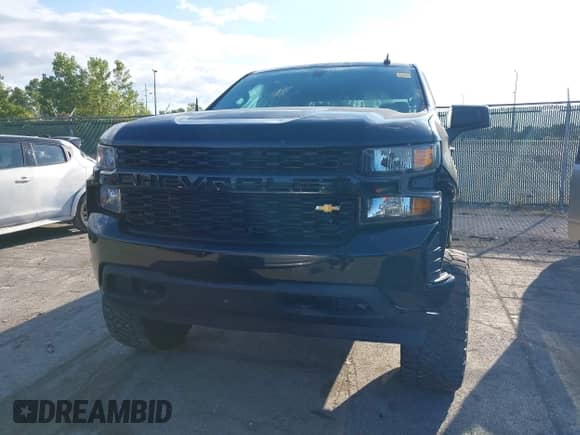 2021 Chevrolet Silverado 1500 Custom with VIN 3GCUYBEFXMG138102, listed as a IAAI auction lot 43168012 with 70,519 mi miles and . Bid and sale history available at DreamBid. Image 12.