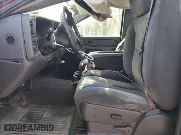 2004 Chevrolet Silverado 1500 LS с VIN 1GCEK14T54E160796, выставлен на аукционе Copart как лот 52707275 с пробегом 132 605 миль миль и На запчасти • Non repairable. История ставок и продаж доступна на DreamBid. Изображение 7.