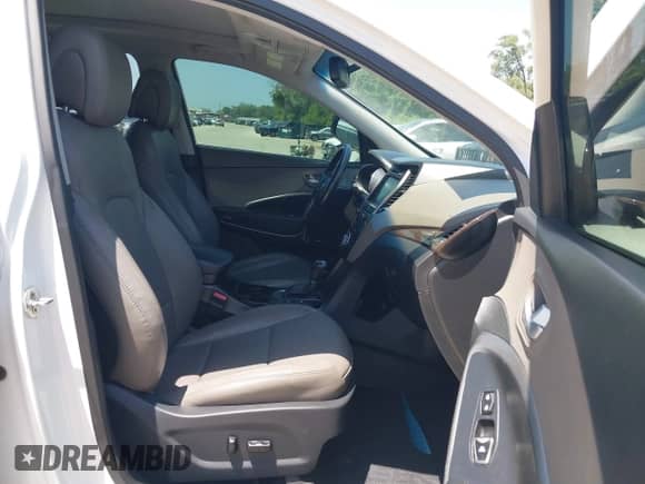 2017 Hyundai Santa Fe Ultimate с VIN 5XYZW4LA7HG456102, выставлен на аукционе IAAI как лот 42536198 с пробегом 90 396 миль миль и . История ставок и продаж доступна на DreamBid. Изображение 5.