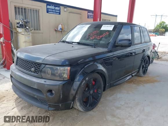 2013 Land Rover Range Rover Sport SC с VIN SALSH2E40DA799828, выставлен на аукционе IAAI как лот 42146561 с пробегом 163 740 миль миль и . История ставок и продаж доступна на DreamBid. Изображение 2.