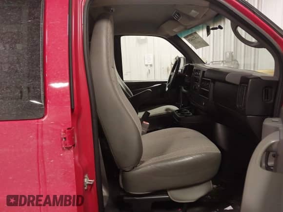 2013 Chevrolet Express Passenger 1LT with VIN 1GAZG1FA2D1178476, listed as a IAAI auction lot 41572423 with 188,369 mi miles and . Bid and sale history available at DreamBid. Image 5.