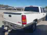 2001 GMC Sierra 1500 SLE с VIN 2GTEC19T511377123, выставлен на аукционе IAAI как лот 43410151 с пробегом 197 589 миль миль и . История ставок и продаж доступна на DreamBid. Изображение 4.