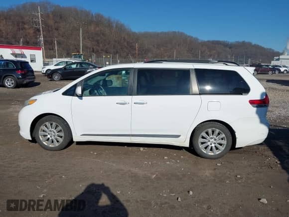 2014 Toyota Sienna Limited с VIN 5TDDK3DC6ES076778, выставлен на аукционе IAAI как лот 41387091 с пробегом 173 497 миль миль и . История ставок и продаж доступна на DreamBid. Изображение 14.