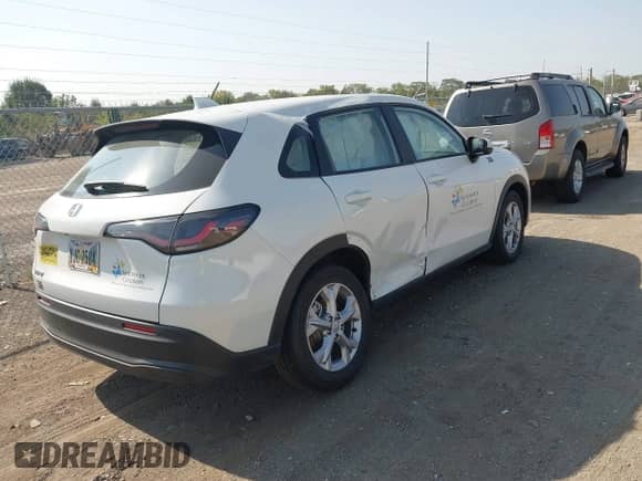 2024 Honda HR-V LX with VIN 3CZRZ2H33RM762783, listed as a IAAI auction lot 40167539 with Not provided miles and . Bid and sale history available at DreamBid. Image 4.