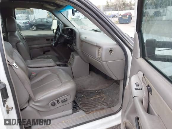 2000 Chevrolet Silverado 1500 LS with VIN 1GCEK19TXYE137190, listed as a IAAI auction lot 43344334 with 248,137 mi miles and . Bid and sale history available at DreamBid. Image 5.