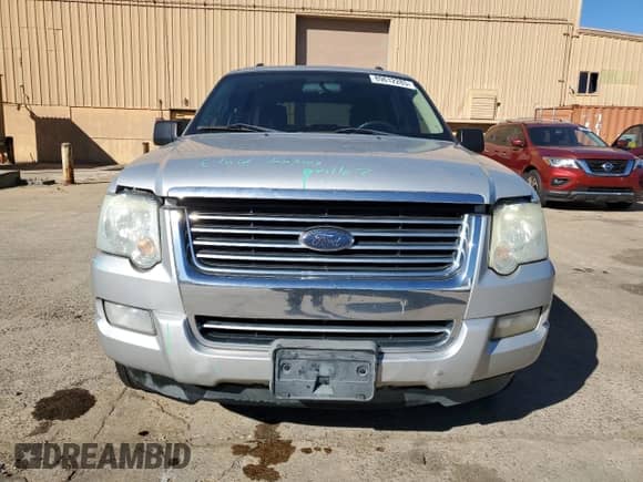 2010 Ford Explorer XLT с VIN 1FMEU7DE5AUA69040, выставлен на аукционе Copart как лот 89612285 с пробегом 228 907 миль миль и Списание • Salvage title. История ставок и продаж доступна на DreamBid. Изображение 5.