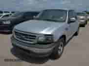 2002 Ford F-150 XLT с VIN 1FTRW07662KC45604, выставлен на аукционе IAAI как лот 43112014 с пробегом 240 538 миль миль и . История ставок и продаж доступна на DreamBid. Изображение 2.