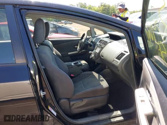 2013 Toyota Prius Two with VIN JTDZN3EU6D3262311, listed as a IAAI auction lot 42534669 with 190,067 mi miles and . Bid and sale history available at DreamBid. Image 5.